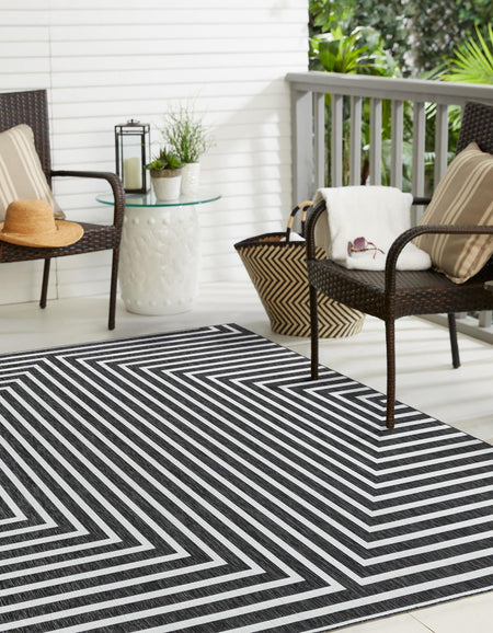 Urban Terrace Collection Area Rug -  Astoria (Black and White)