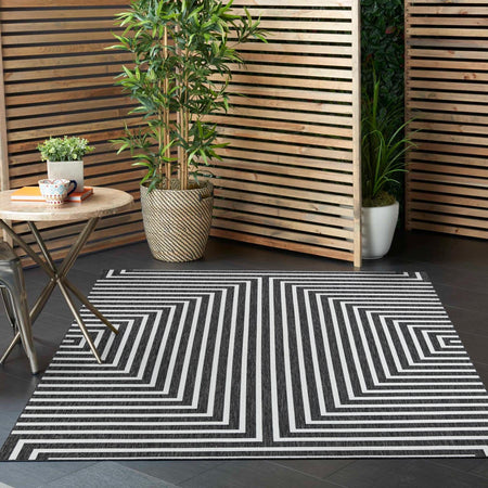 Urban Terrace Collection Area Rug -  Astoria (Black and White)