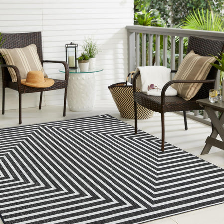 Urban Terrace Collection Area Rug -  Astoria (Black and White)