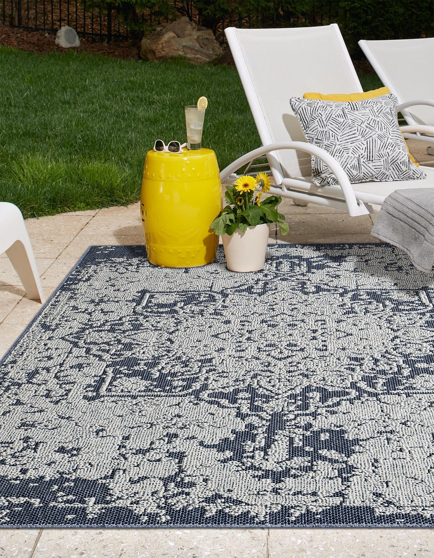 Patio Heritage Collection Area Rug - Santorini