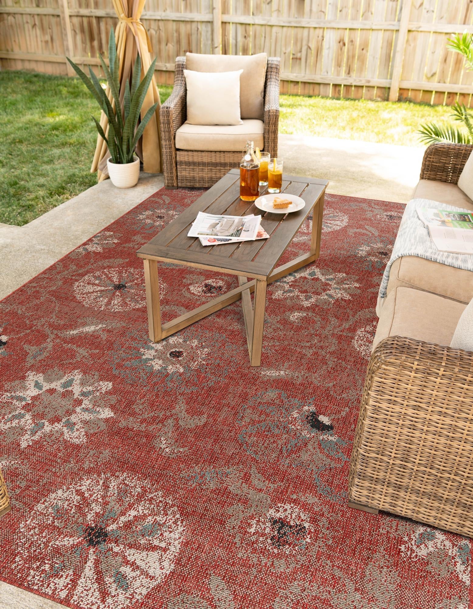 Seaside Blooms Collection Area Rug - Seychelles