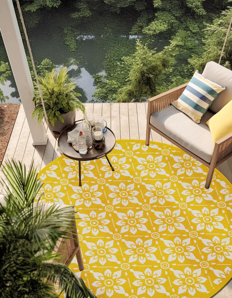 Seaside Lattice Collection Area Rug -  Whitby Round Yellow  lifestyle 119