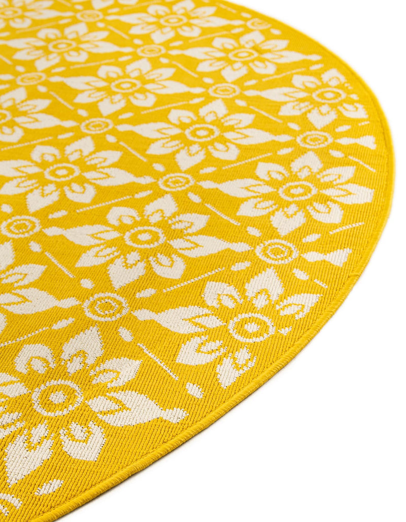 Seaside Lattice Collection Area Rug -  Whitby Round Yellow  lifestyle 217