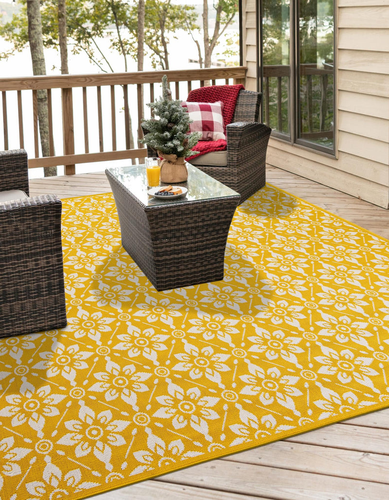 Seaside Lattice Collection Area Rug -  Whitby Square Yellow  lifestyle 90