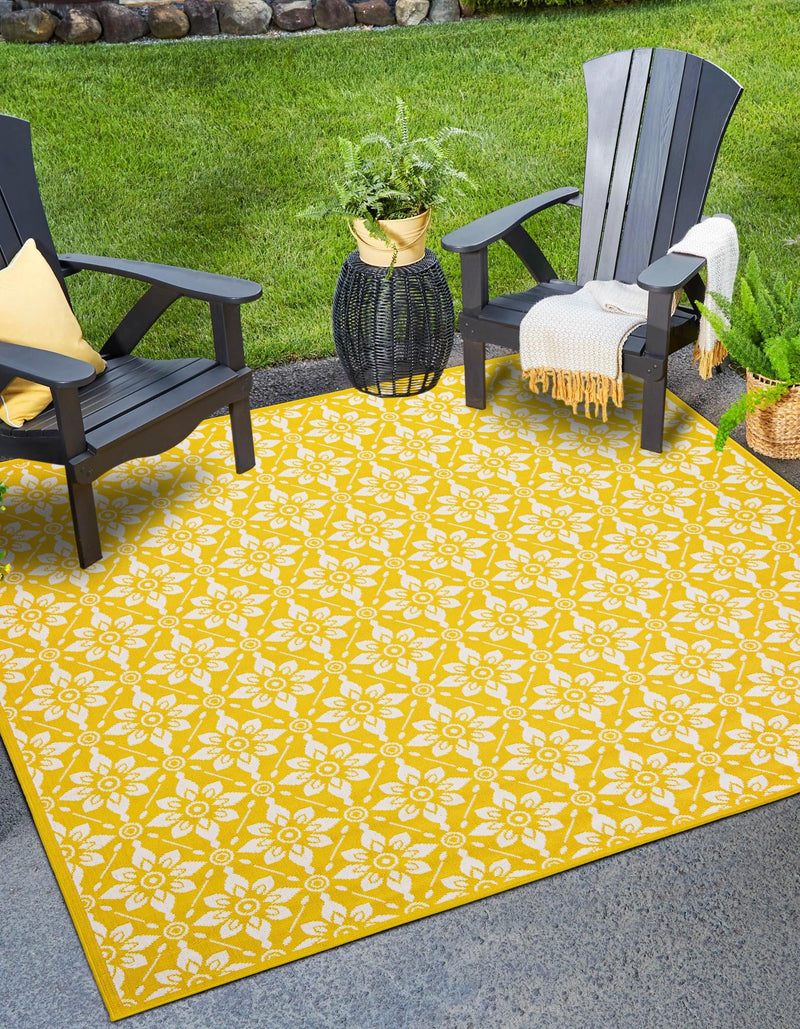 Seaside Lattice Collection Area Rug -  Whitby Square Yellow  lifestyle 165