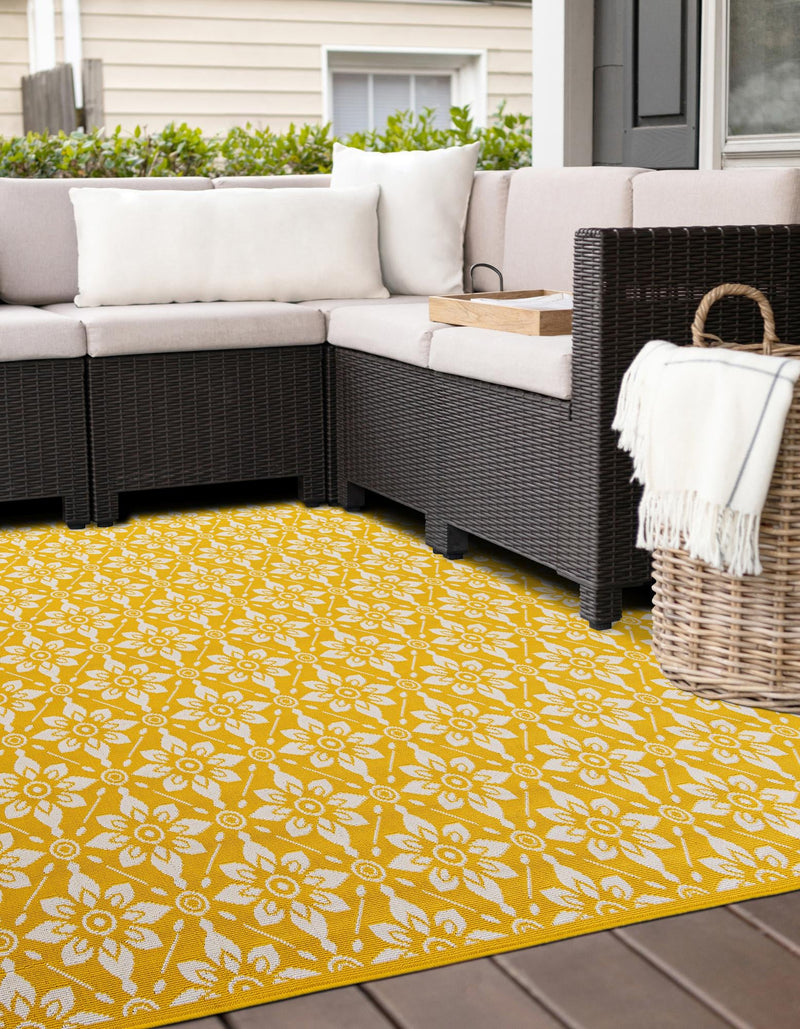 Seaside Lattice Collection Area Rug -  Whitby Square Yellow  lifestyle 180