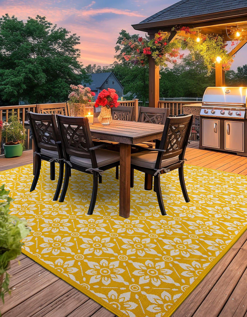 Seaside Lattice Collection Area Rug -  Whitby Square Yellow  lifestyle 195