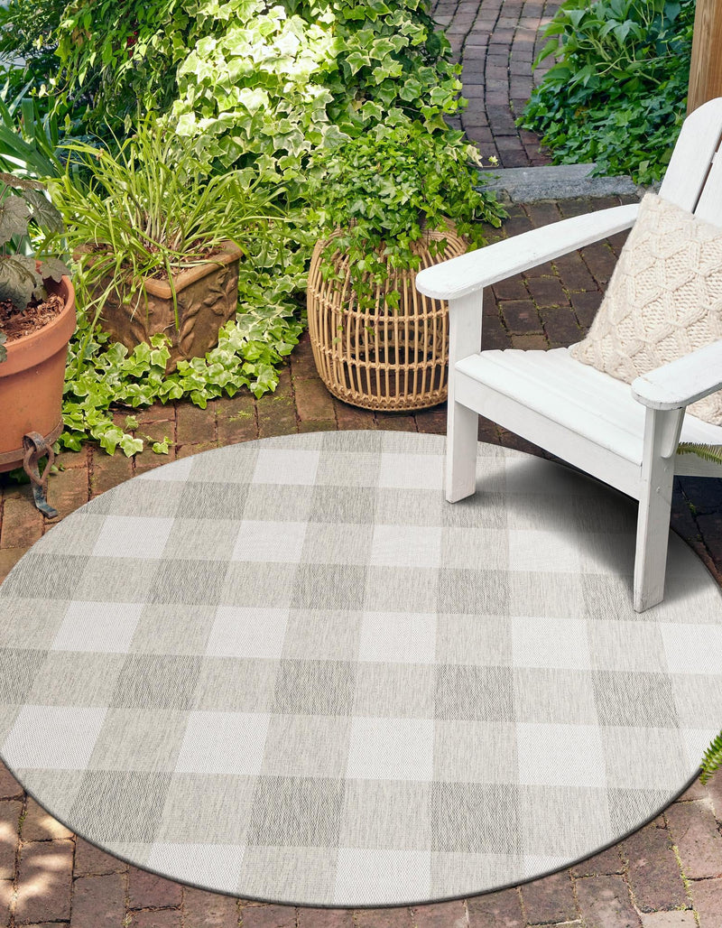 Patio Plaid Collection Area Rug - Veranda Round Gray  lifestyle 4