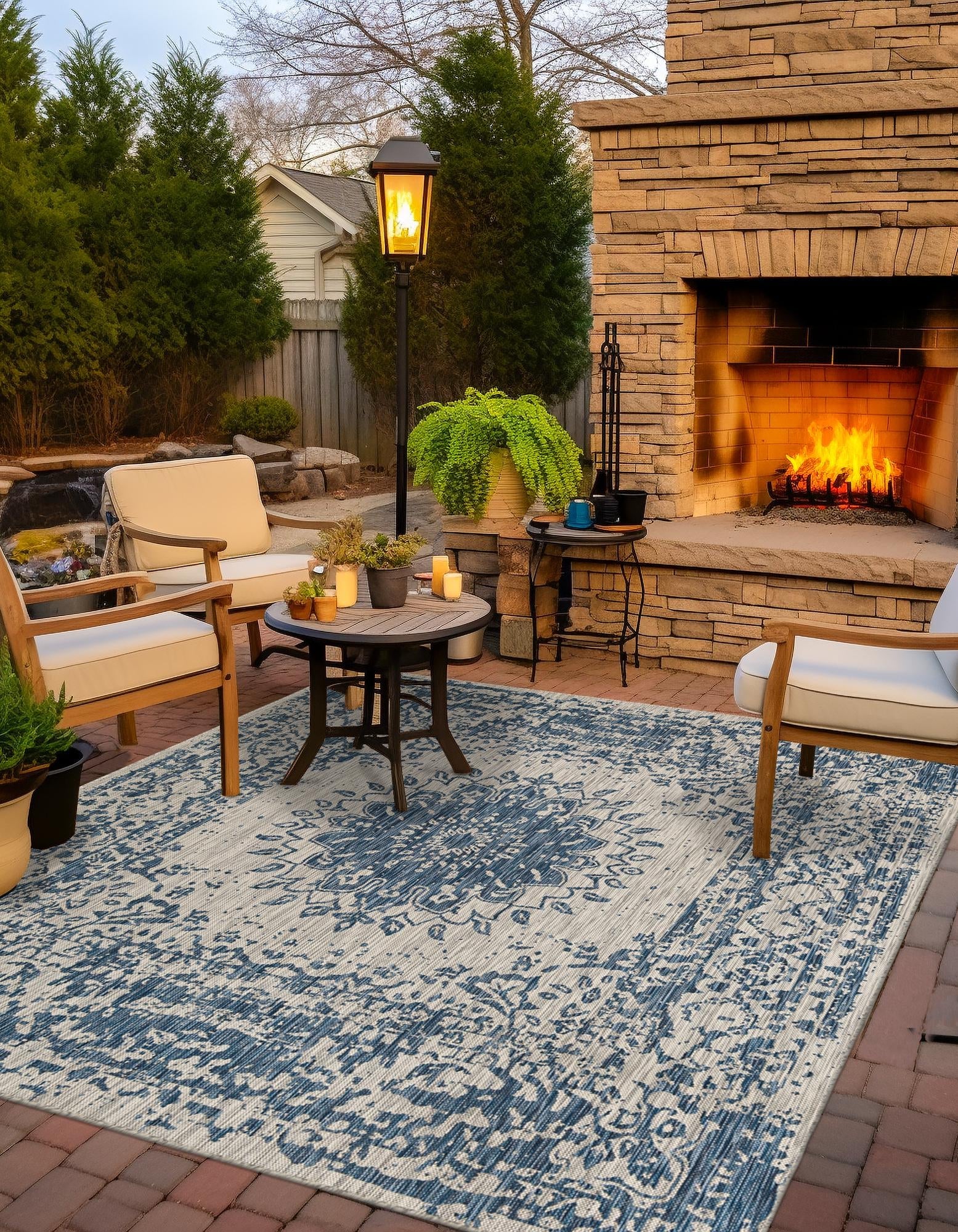 Patio Heritage Collection Area Rug -  Lafayette (Blue)