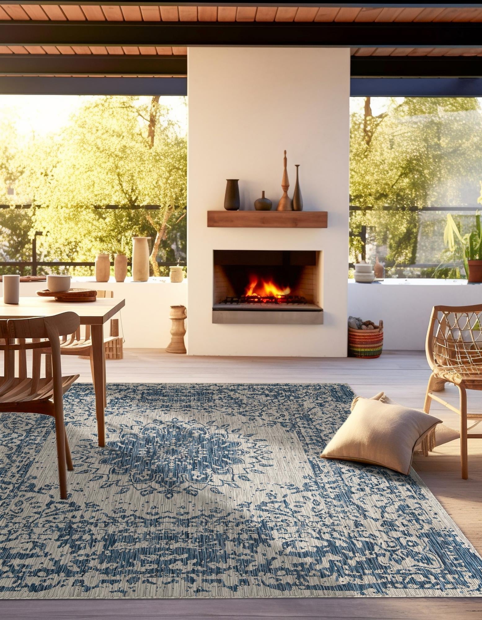 Patio Heritage Collection Area Rug -  Lafayette (Blue)