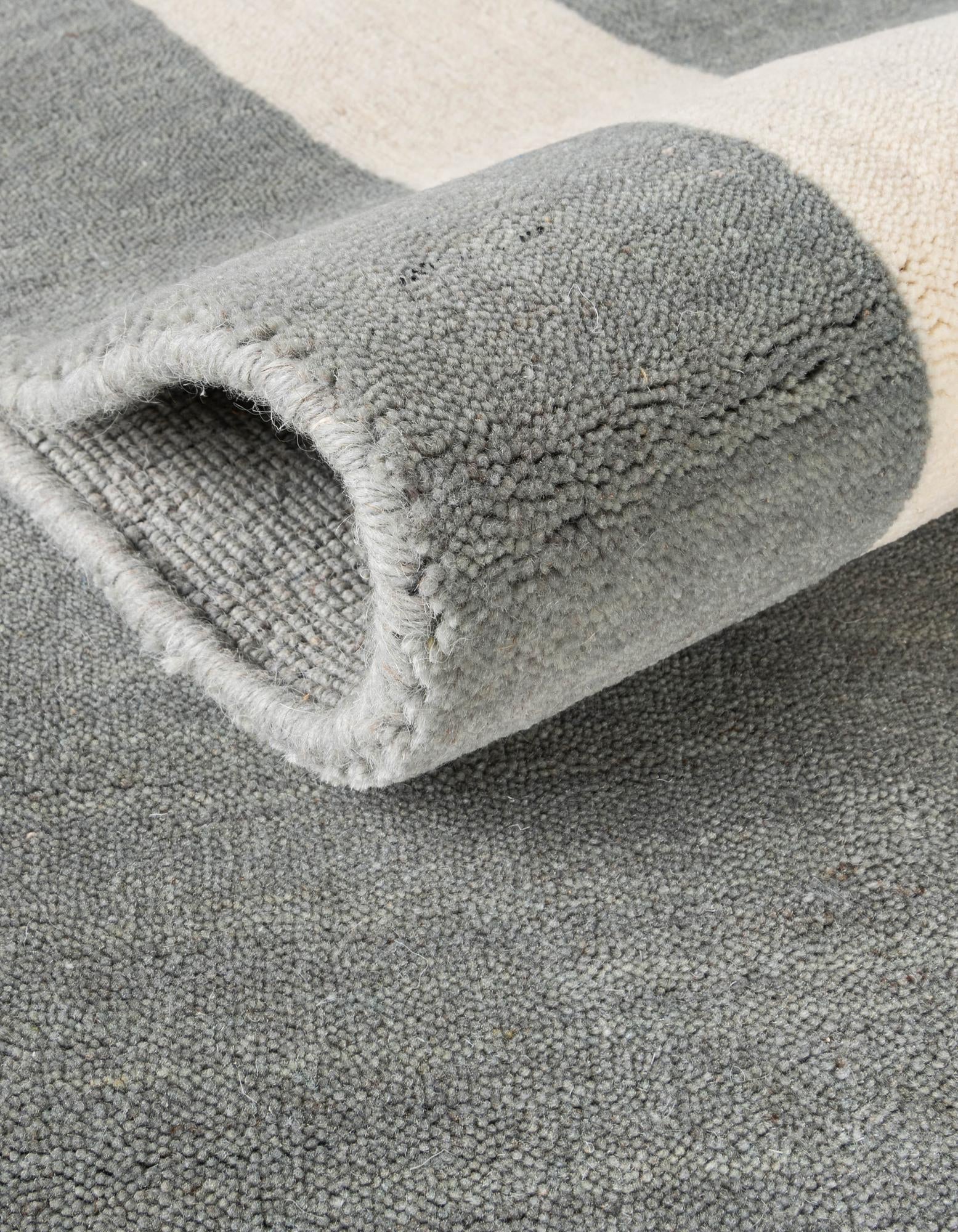 Zara Hills Wool Collection Area Rug - Glenway