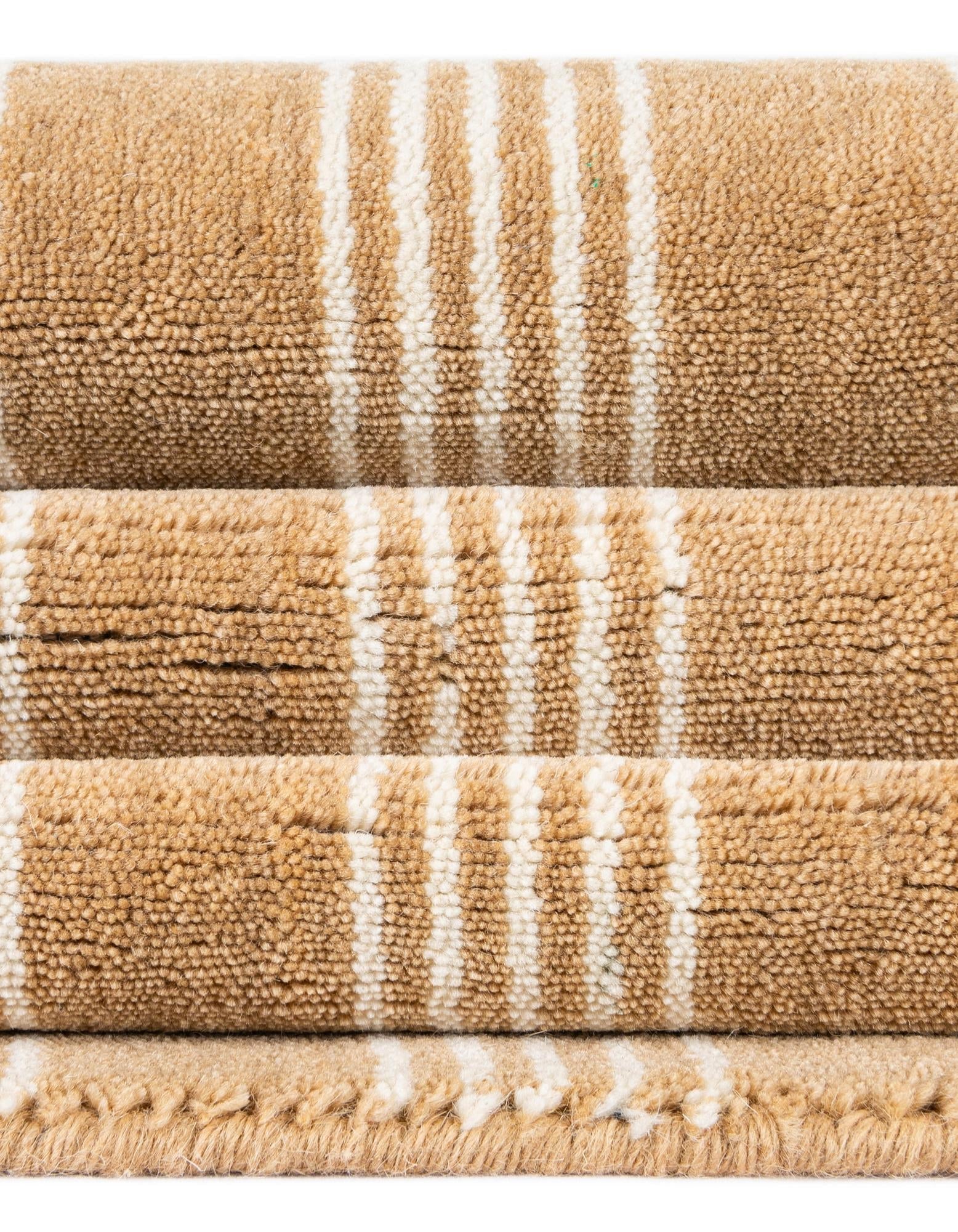 Zara Hills Wool Collection Area Rug - Savannah