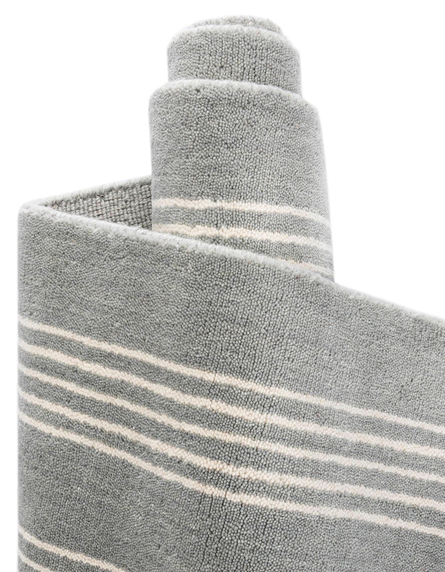 Zara Hills Wool Collection Area Rug - Savannah