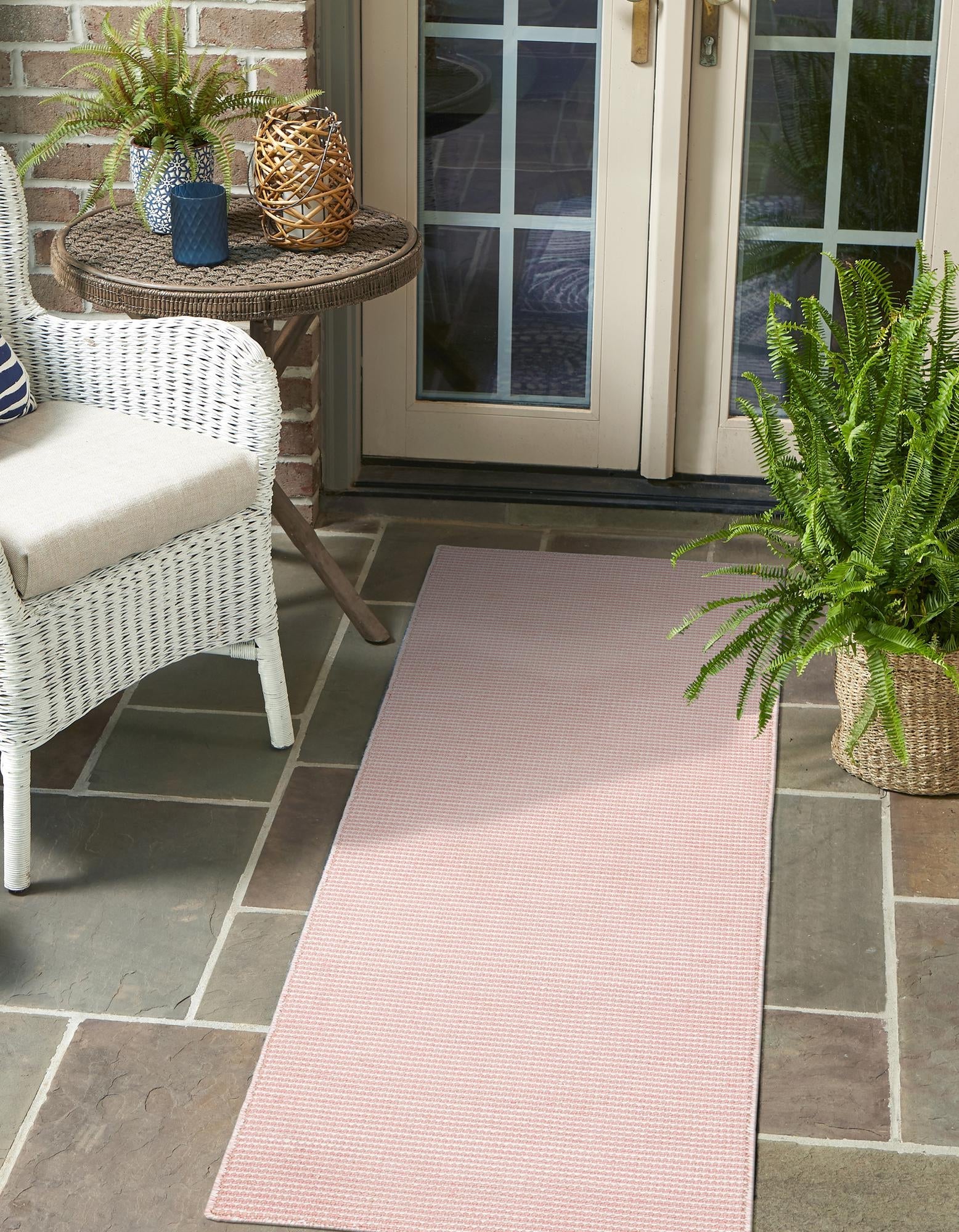 Jill Zarin Malibu Sands Outdoor Collection Area Rug - Pebble (Pink Roses)