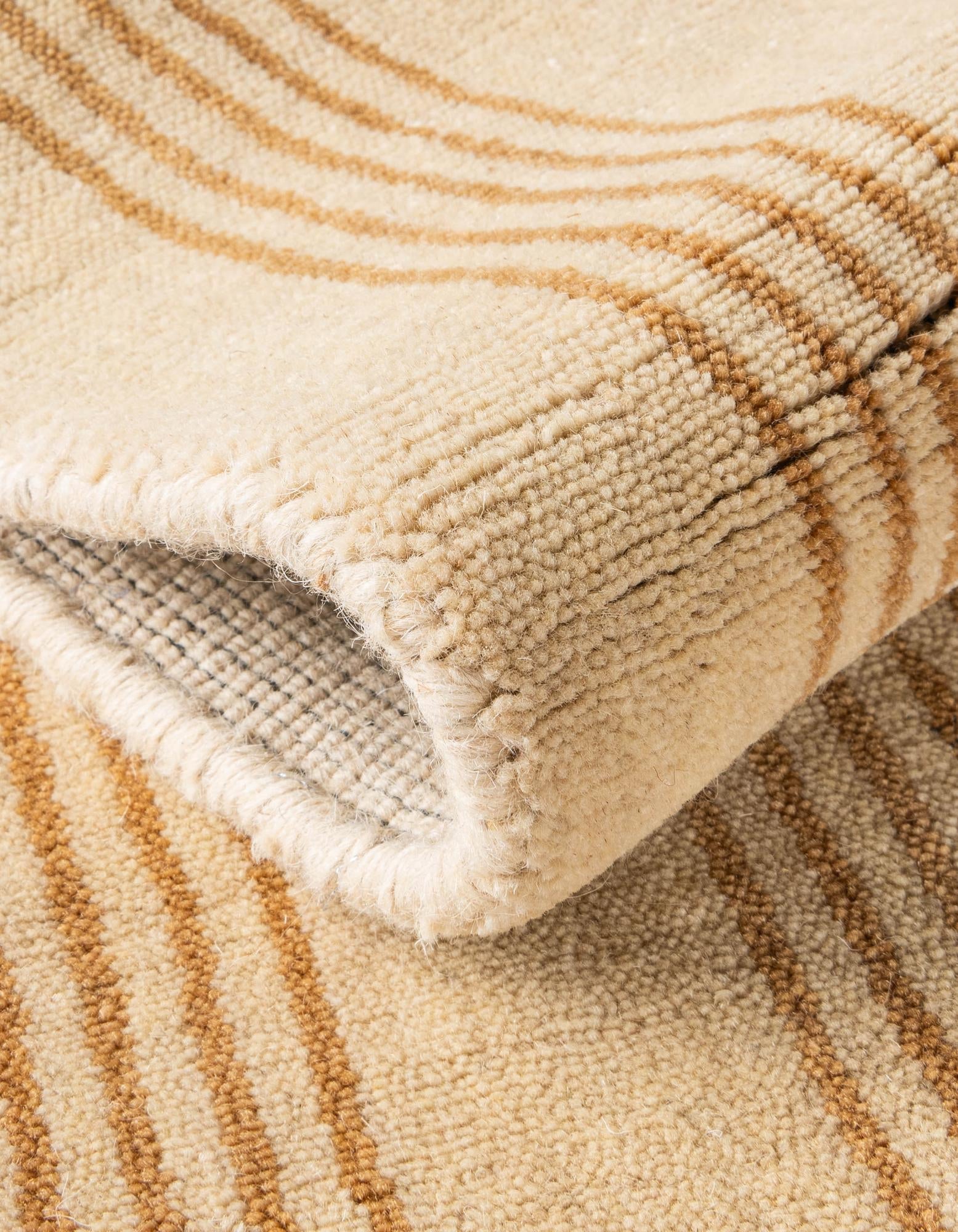 Zara Hills Wool Collection Area Rug - Savannah